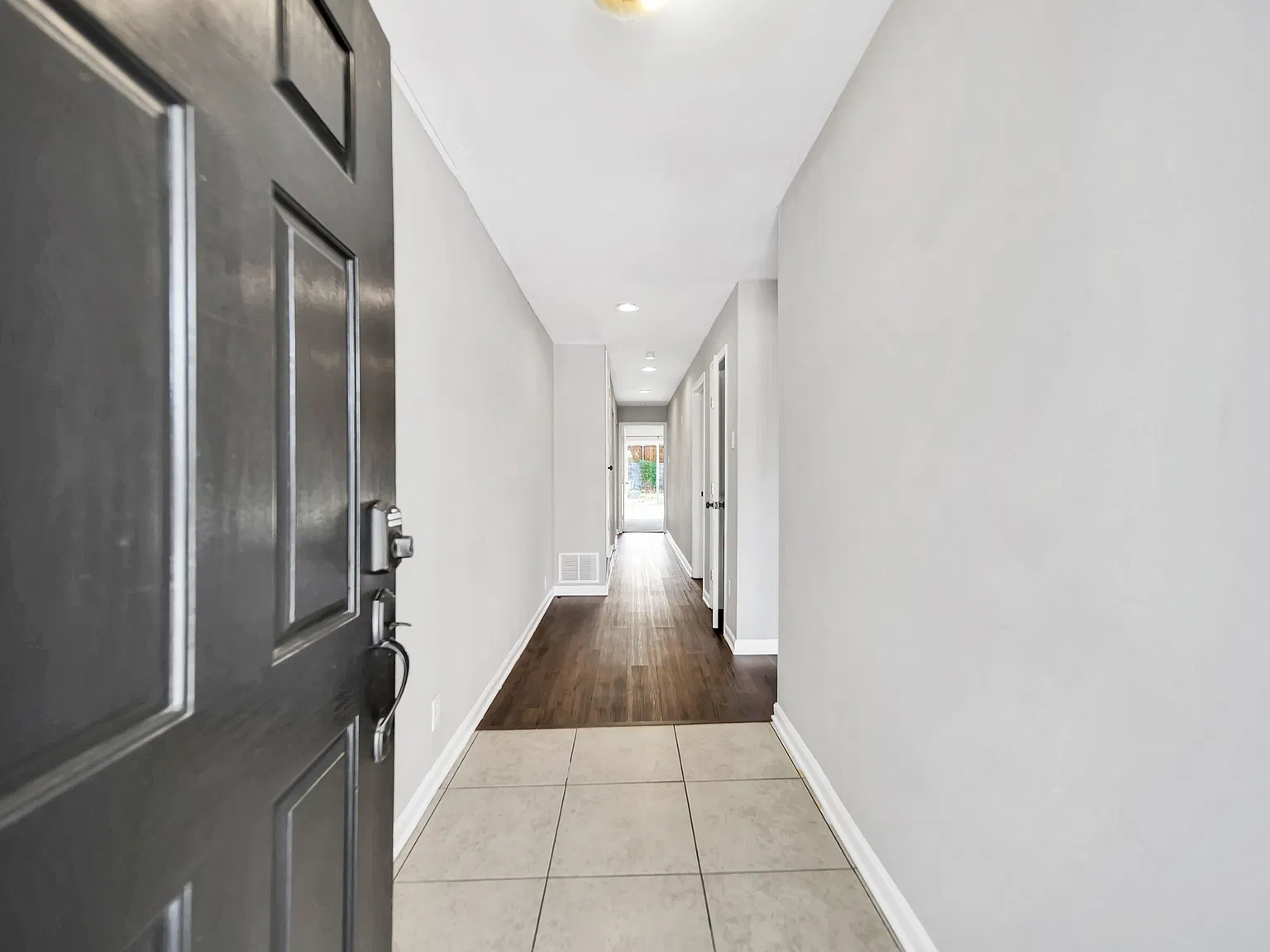 3 bed, 1583 sqft, $2,295 — Photo 4