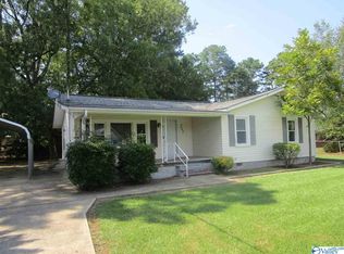2723 Wren Dr, Rainbow City, AL 35906