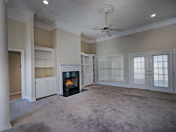 5th image of 112 Woodlands Green Dr