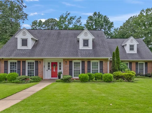 1416 30th Ave E, Tuscaloosa, AL 35404