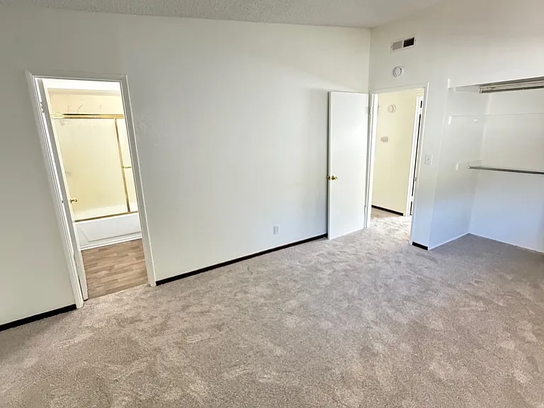 4515 Revillo Way — Photo 12