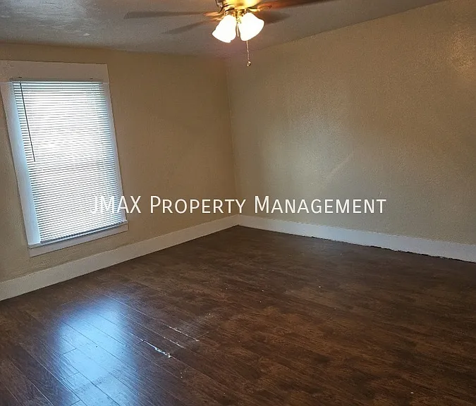 305 Meadow St — Photo 9