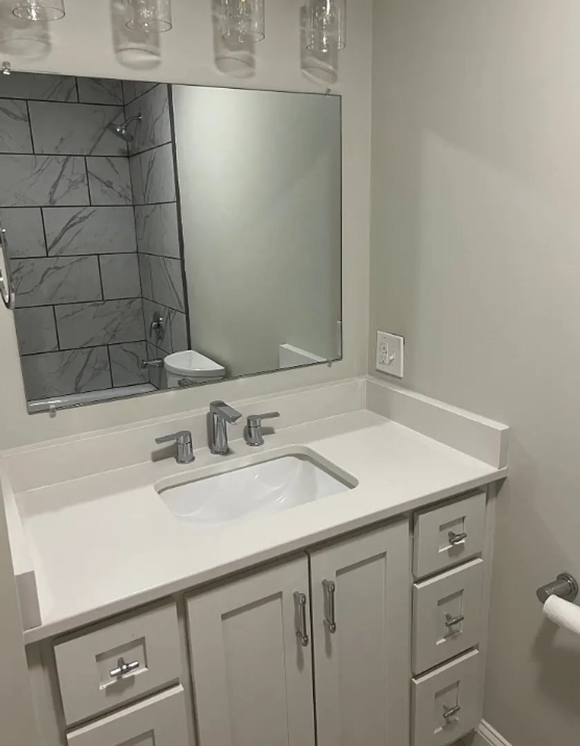 705 Hampton Drive — Photo 4