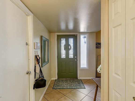 4th image of 1039 E Hermosa Dr
