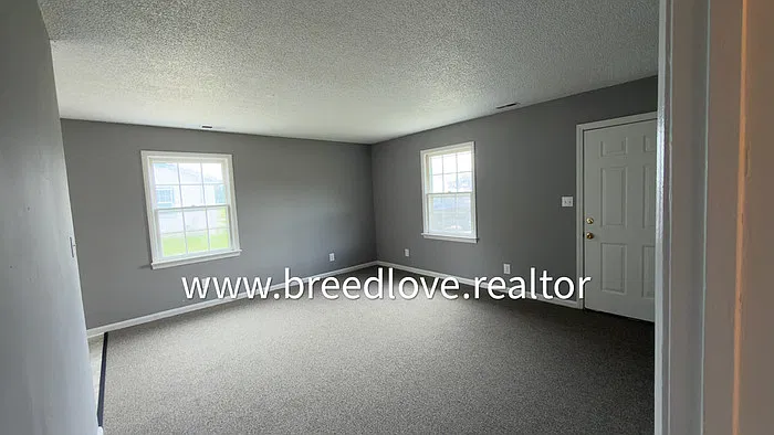 3 bed, 1.5 bath, 950 sqft, $1,000 — Photo 3