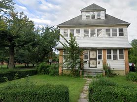 390 East 152