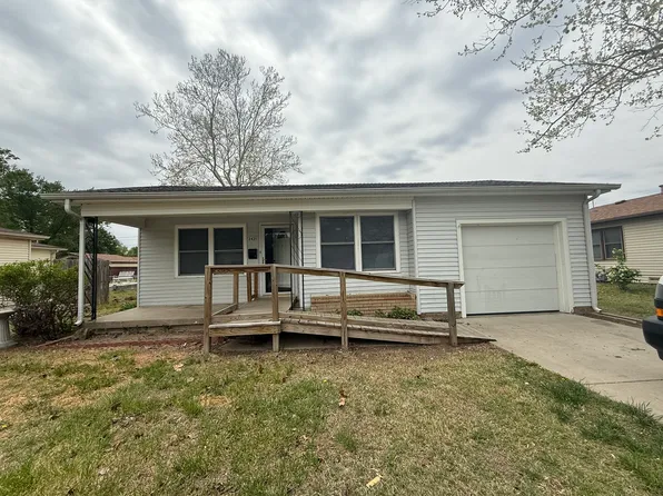 2421 W Lydia Ave, Wichita, KS 67213