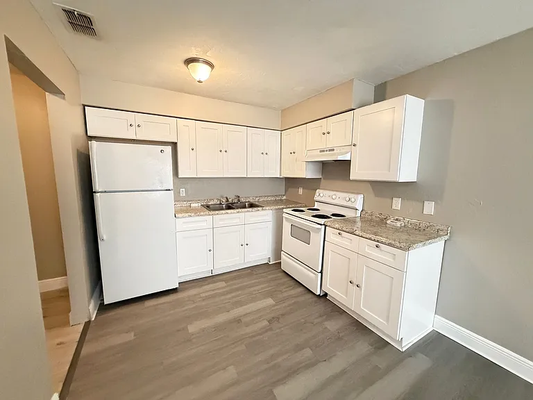 2055 NW 43rd St #1 — Photo 6