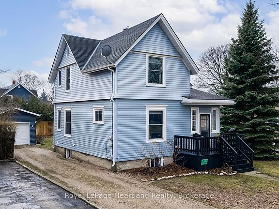 2nd image of 122 Nelson St E