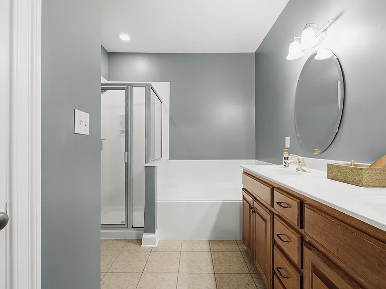 Primary bathroom ensuite