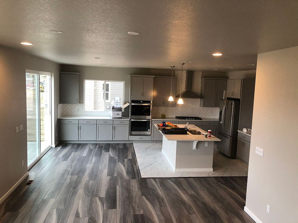 2nd image of 6889 E 118th Pl