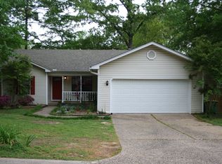 6 Woodview Ct, Little Rock, AR 72211