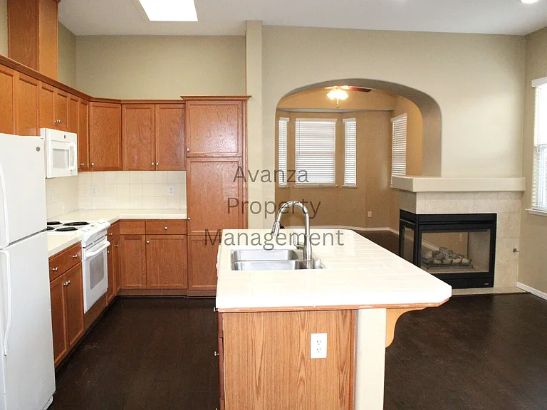4071 W Peach Tree Ln — Photo 12