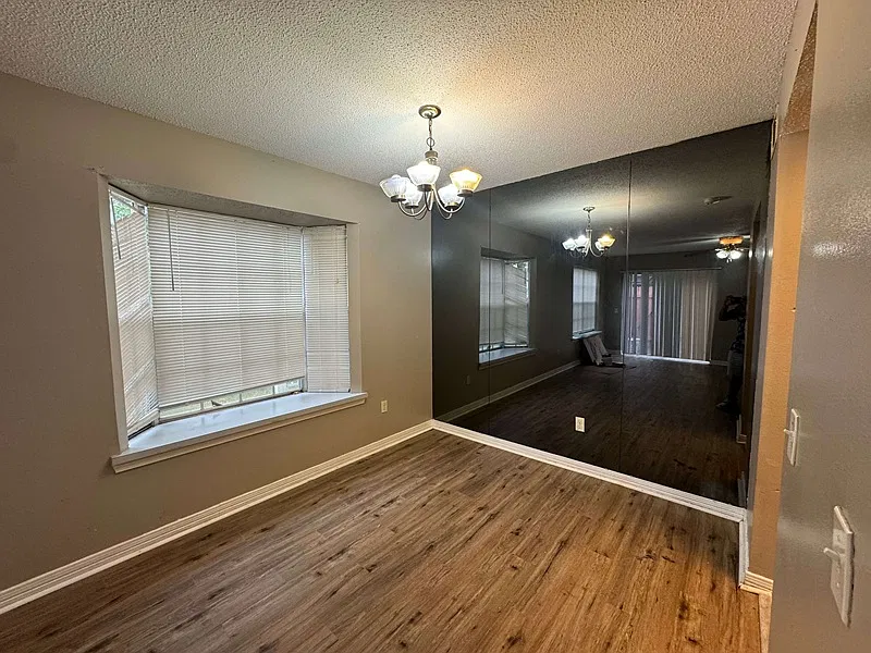 2 bed, 2.5 bath, 1220 sqft, $1,450 — Photo 4