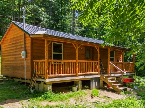 198 Lacy Creek Rd, Campton, KY 41301