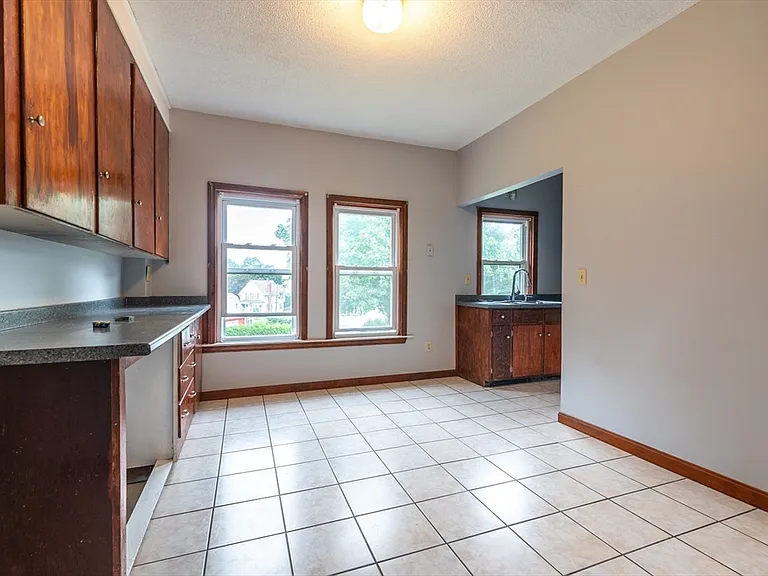 17 Jefferson St #2 — Photo 8