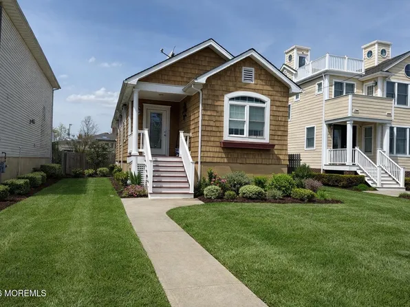 56 Waterman Ave, Rumson, NJ 07760