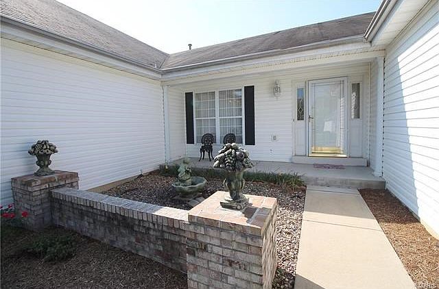 Welcome home to this wonderful entrance!  5226 South Glen.