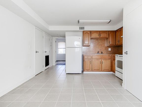 4th image of 2029 Frankford Ave #3
