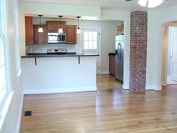 2nd image of 4105 Winchester Dr