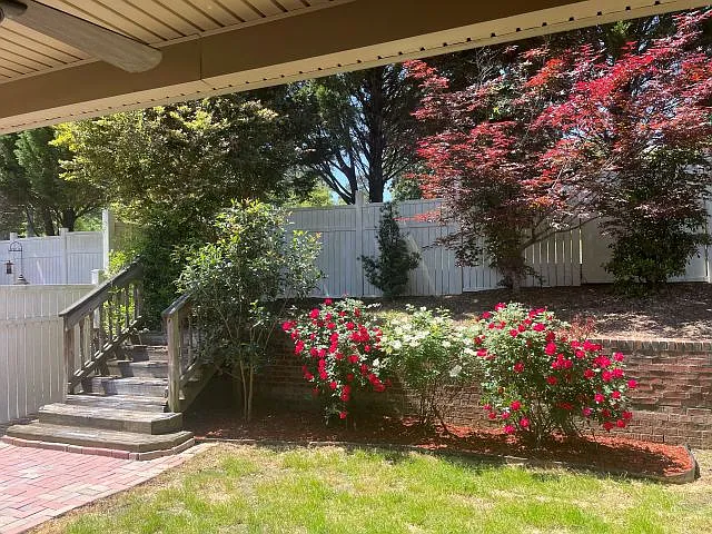 2 bed, 1500 sqft, $2,000 — Photo 2