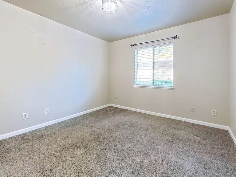 Northwood Place Apartments — Photo 9