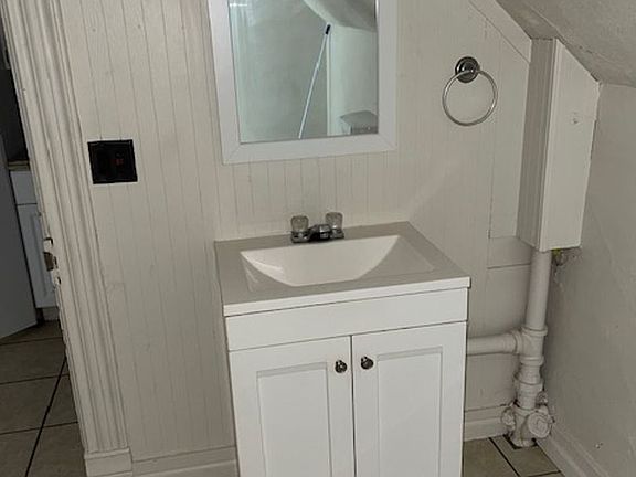 3rd image of 506 N Center Ave APT 3