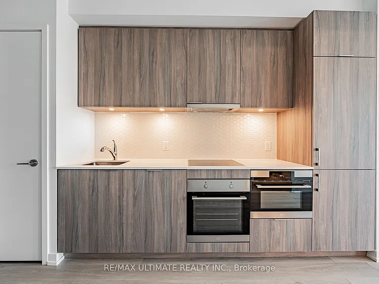 158 Front St E #1211 — Photo 3