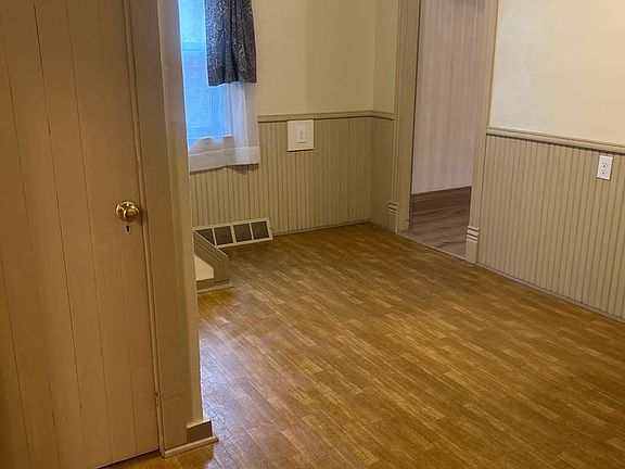 5th image of 728 7th St