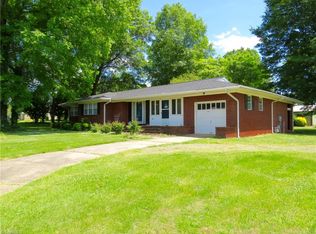 2349 Wentworth St, Reidsville, NC 27320