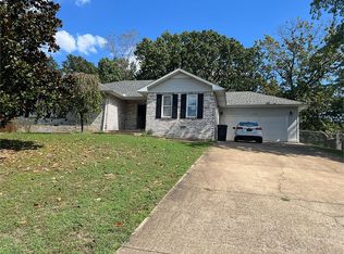 2718 Jennifer Dr, West Plains, MO 65775