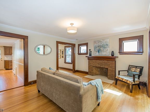 3rd image of 14 Mertz Ave