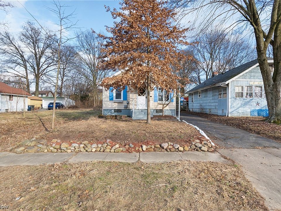 1st image of 579 Sanford Ave