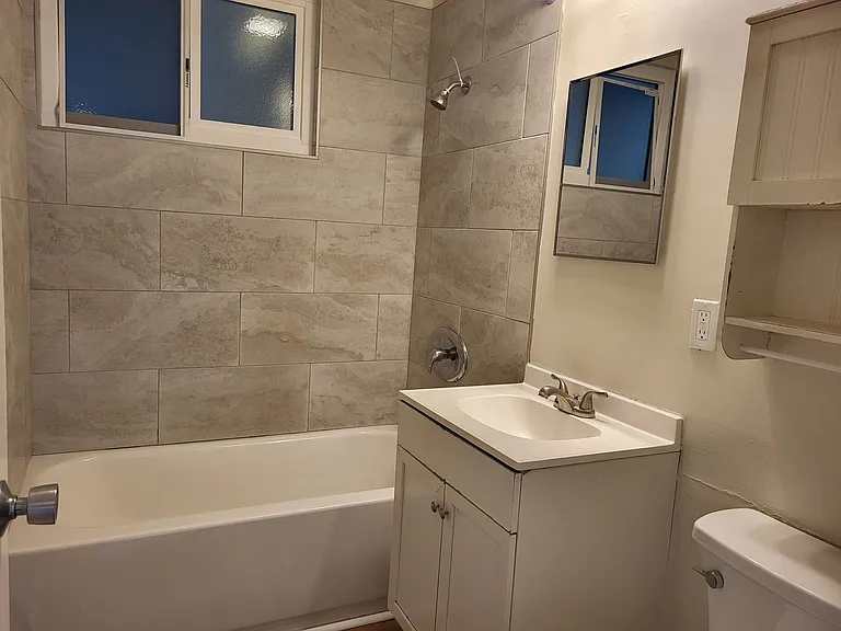 300 Utah St — Photo 23