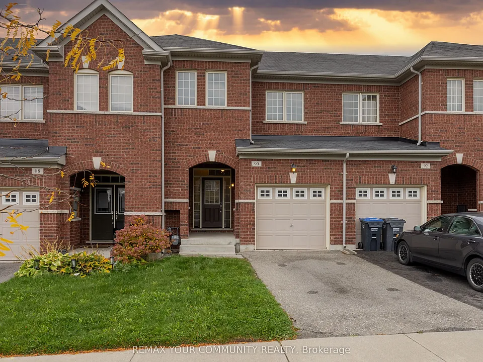 90 Sky Harbour Dr