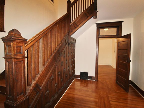 4th image of 217 Old South High St #5B-2Ba