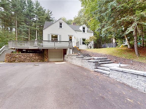 2nd image of 2 Forest Hills Dr