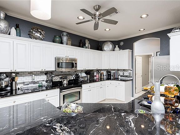 3rd image of 3285 Enclave Blvd