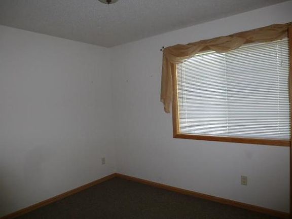 5th image of 307 Eastern Ave S