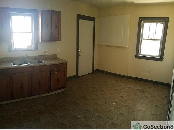 5th image of 1366 E 17th Ave