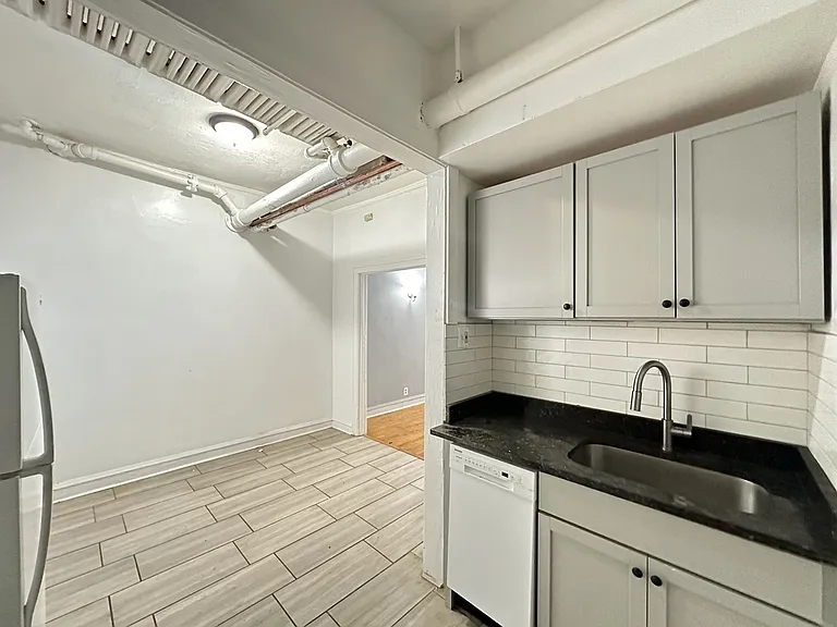 1321.5 W Estes Ave #94 — Photo 6