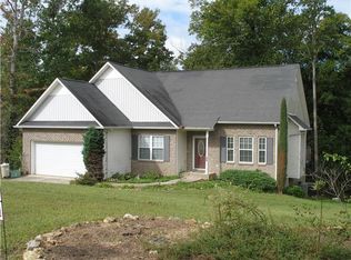 144 Coach Dr, White Bluff, TN 37187