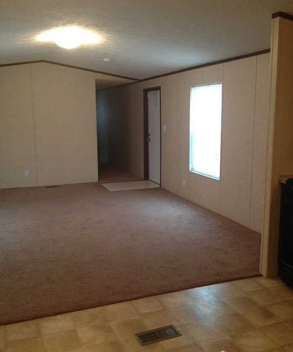 2nd image of 2507 214th St N Trlr 243