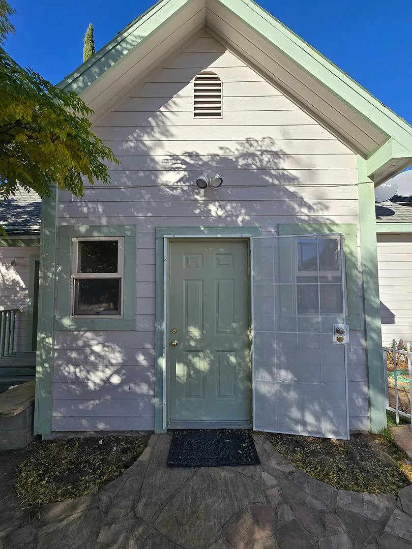 2 Bed/2 Bath Charming Home for $2,695 a month in Mesa Grande! — Photo 2