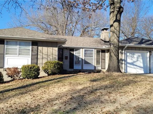 315 Hillcrest Dr, Warrensburg, MO 64093