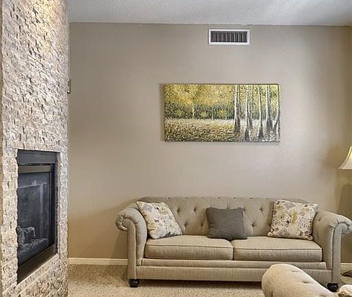 5th image of 1353 Emerald Gate Ln