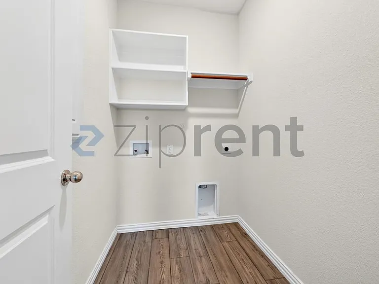 2130 Clarion Dr — Photo 31