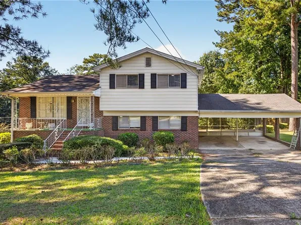 3205 Amhurst Dr NW, Atlanta, GA 30318