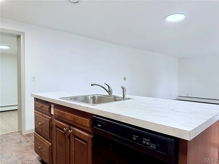 4048A West Rd — Photo 8