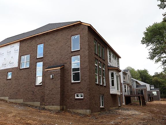 5th image of 385 Glen Abbey Ln #24